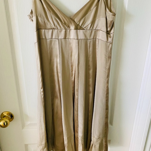 Gorgeous RED Valentino Dress - Free necklace and shawl with dress purchase - Picture 1 of 4